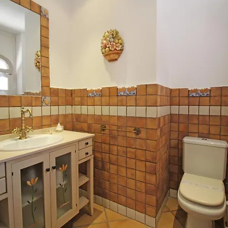 Villa Apart-rent Requesens 0003 *