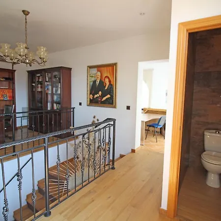 Apart-rent Requesens 0003 Villa